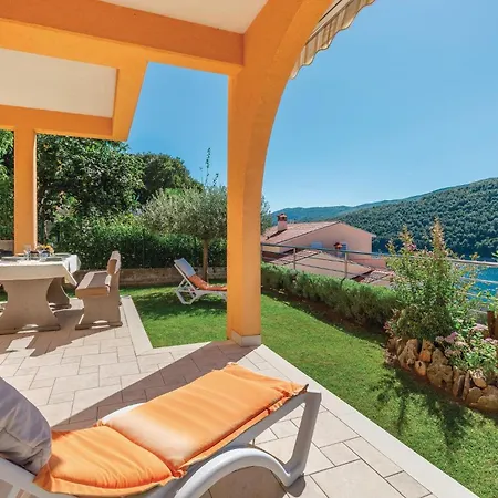 Amazing In Labin With Kitchen Apartment *